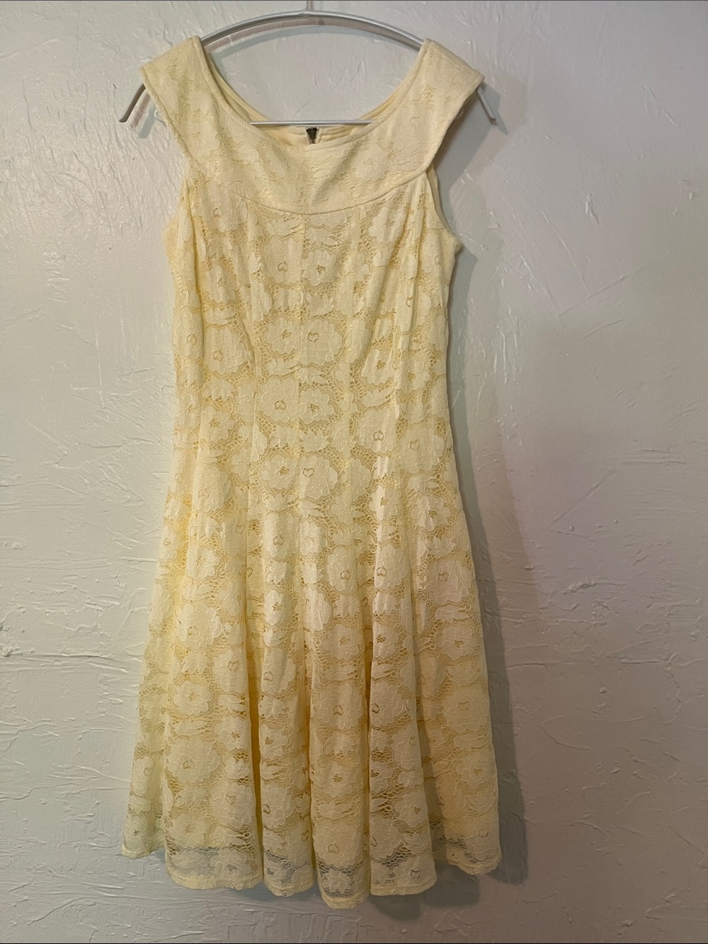 Danny & Nicole Pale Yellow Lace Midi Dress